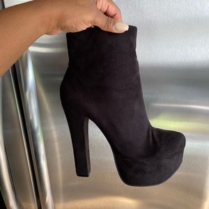 Luichiny Black booties